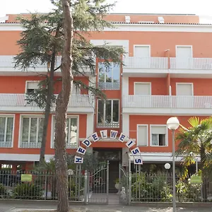  Hotel Edelweiss